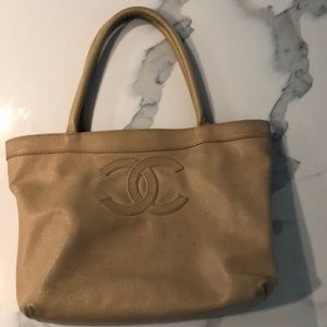 Pre owned Chanel Purse comes with dustbag